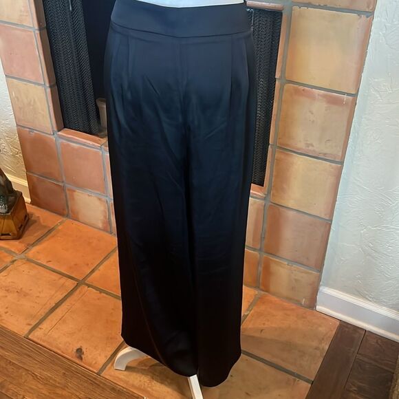 EXPRESS Black High Waist Wide Leg Satin Pleated Pant, size 16S (SHORT) - Picture 6 of 10